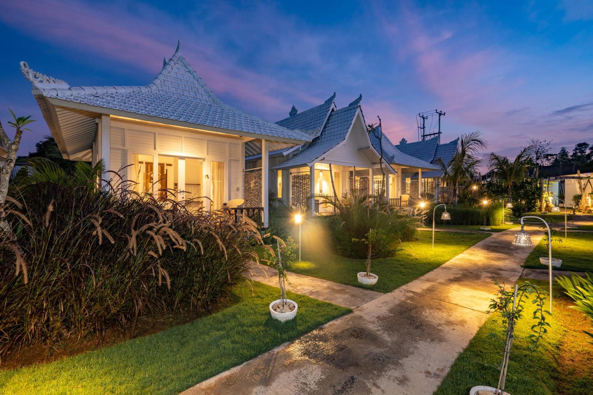 Paus Putih Hotel นูซาเลมโบงัน ภายนอก รูปภาพ