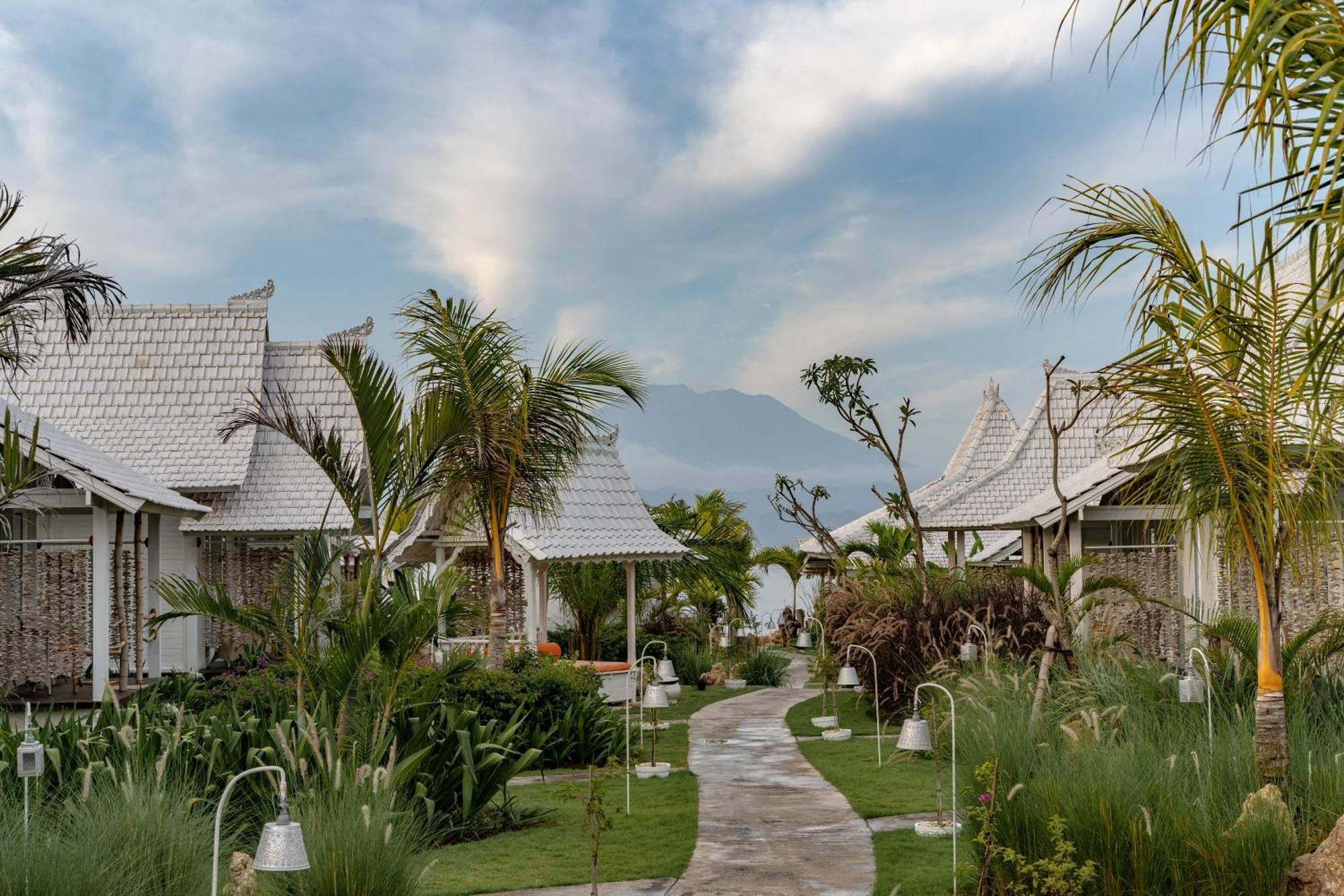 Paus Putih Hotel นูซาเลมโบงัน ภายนอก รูปภาพ