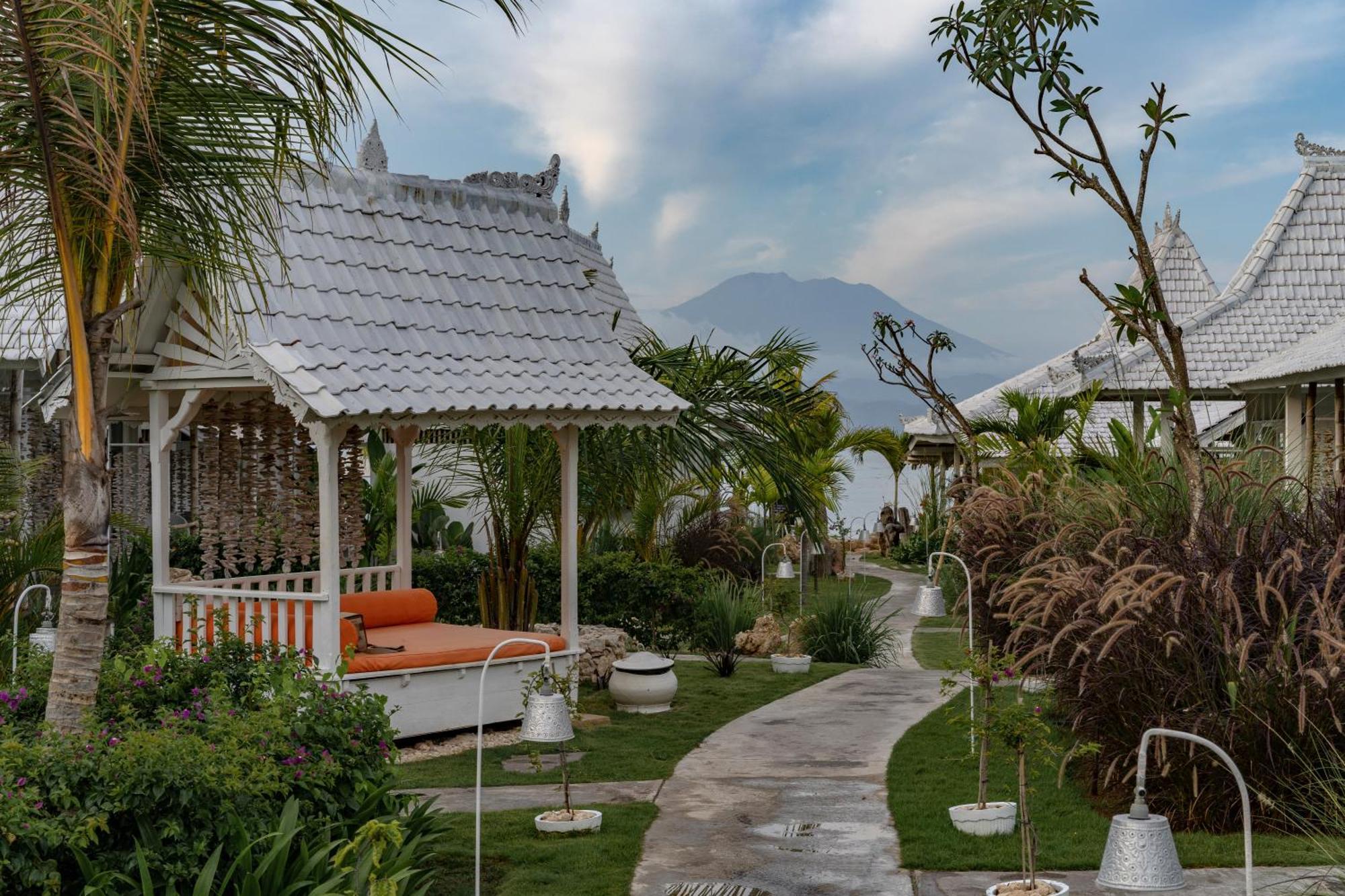 Paus Putih Hotel นูซาเลมโบงัน ภายนอก รูปภาพ