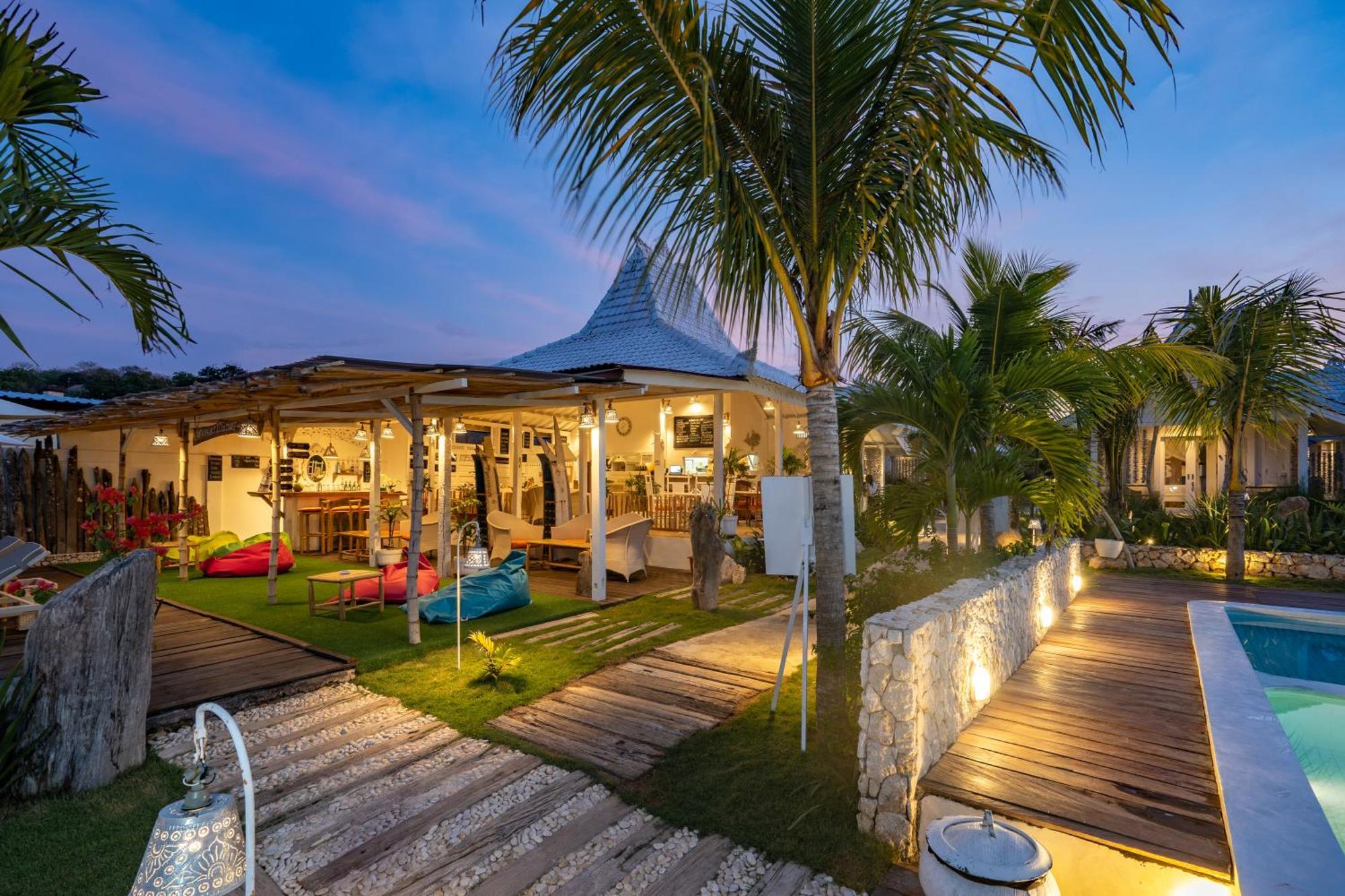 Paus Putih Hotel นูซาเลมโบงัน ภายนอก รูปภาพ